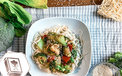 Asia Hähnchen Pfanne mit Nudeln